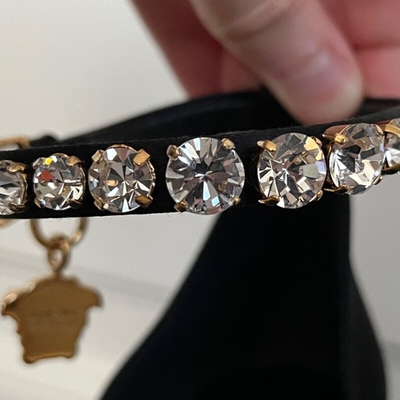 Versace Medusa Aevitas Black Satin Crystal Logo Charm Platform Runway Pumps - Picture 7 of 16